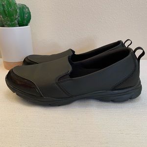 SafeTStep Camina Black Slip-Resistant Slip-On Safety Work Sneakers Woman’s 10